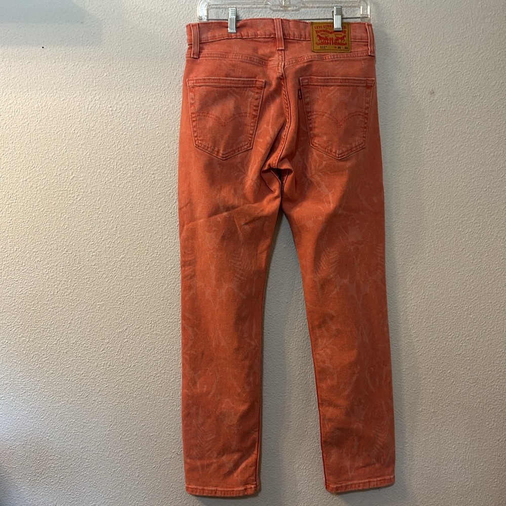 Levi's Coral Leaf Print Denim Jeans - Picture 6 of 8